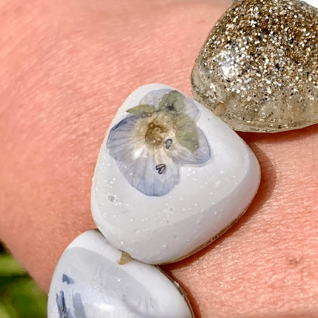 Bracelet Galets - Fleurs et paillettes