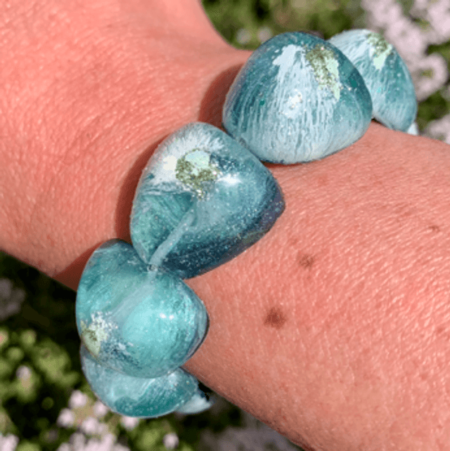 Bracelet Galets - Nuances de bleu pailletées 